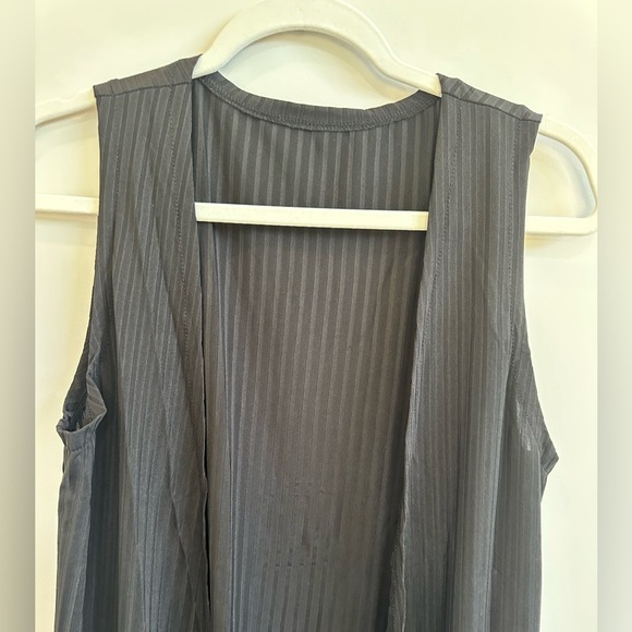 3 Piece set. Cropped tank top, shorts and sleeveless duster. New XL - Picture 12 of 16